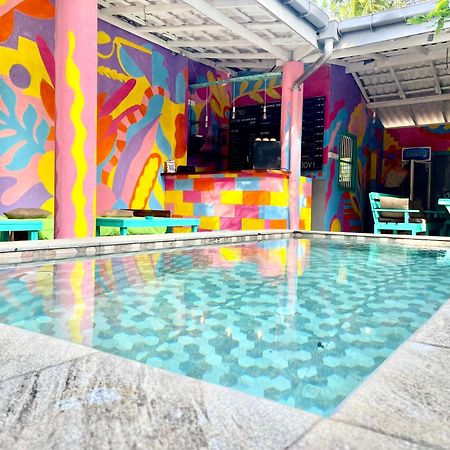 Cycling Backpacker Hostel & Cafe Unawatuna Exterior foto