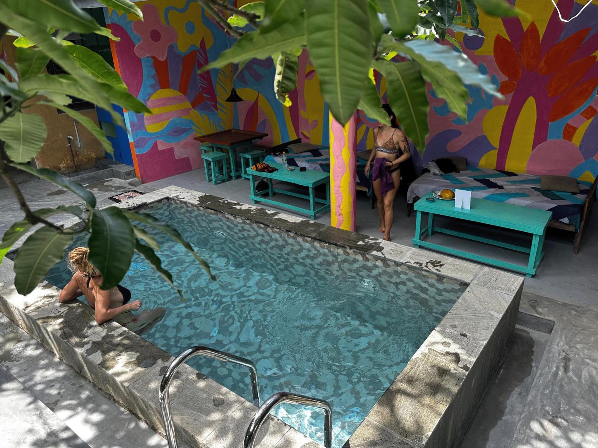 Cycling Backpacker Hostel & Cafe Unawatuna Exterior foto